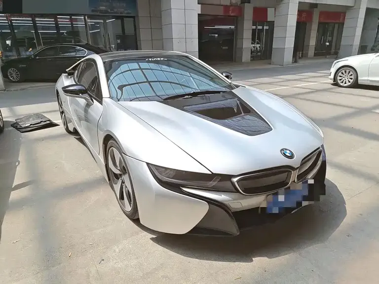 BMW i8 Standard