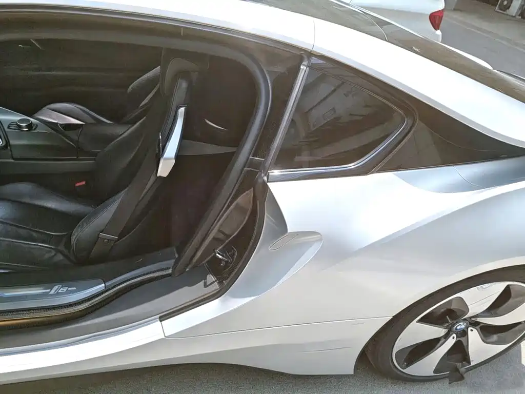BMW i8 Standard