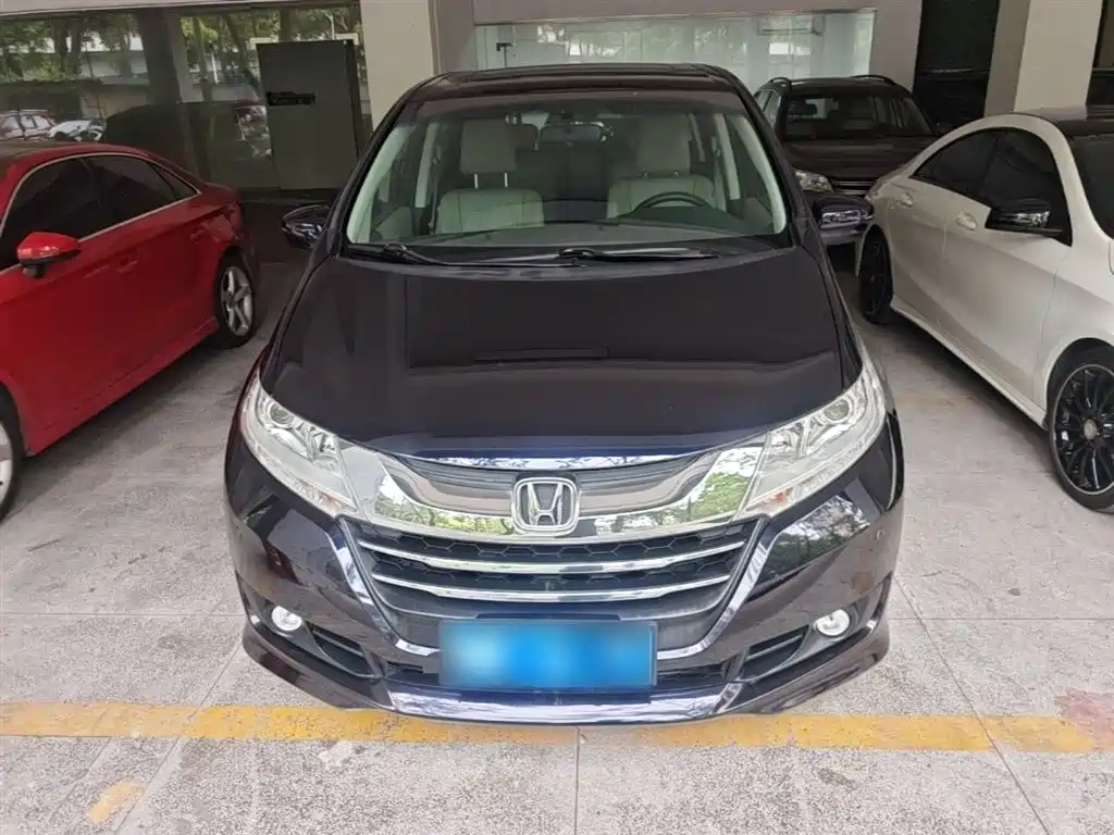 Odyssey Facelift 2.4 L Luxury