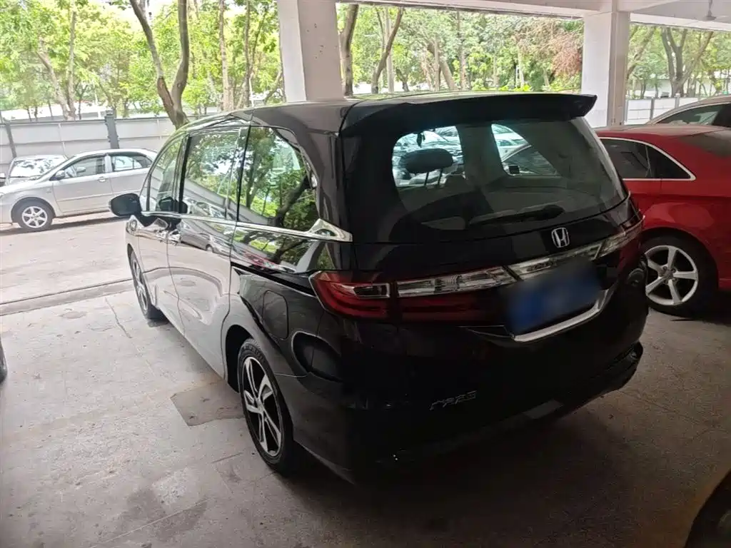 Odyssey Facelift 2.4 L Luxury