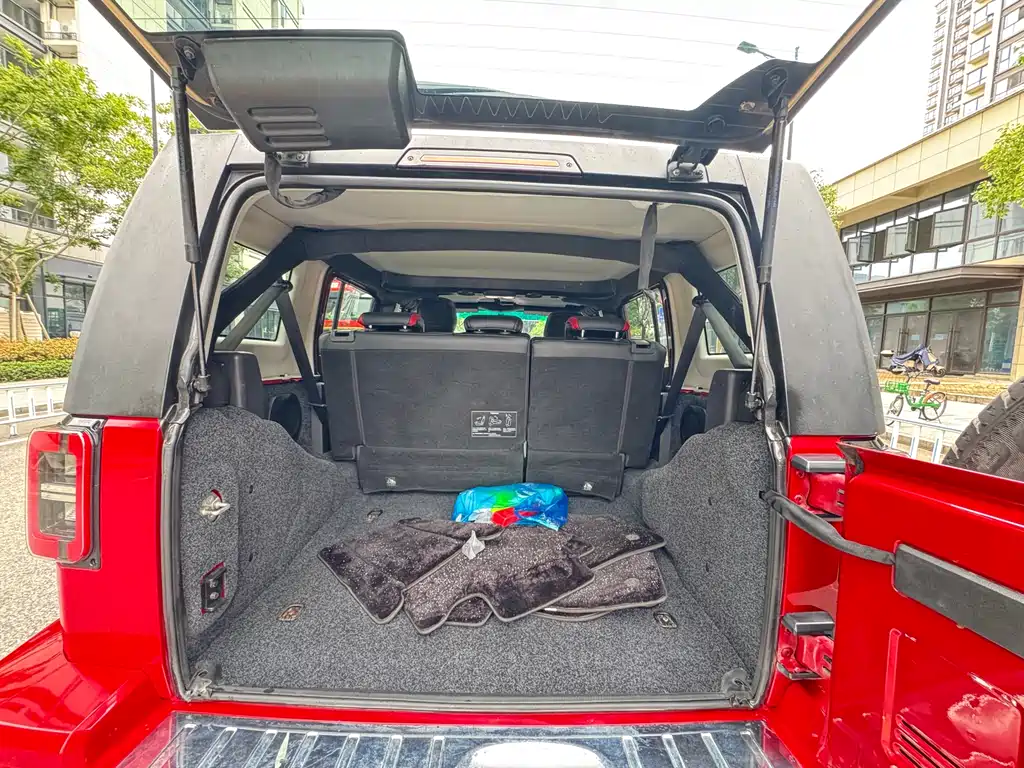 BAIC BJ40 PLUS 2.3 T Auto 4 WD Premium CN-V