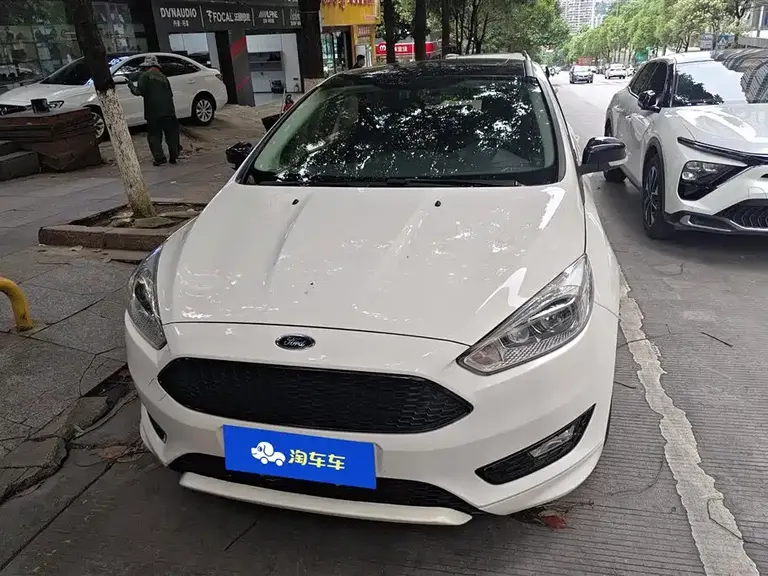 Ford Focus 1.5 T CTCC Limited