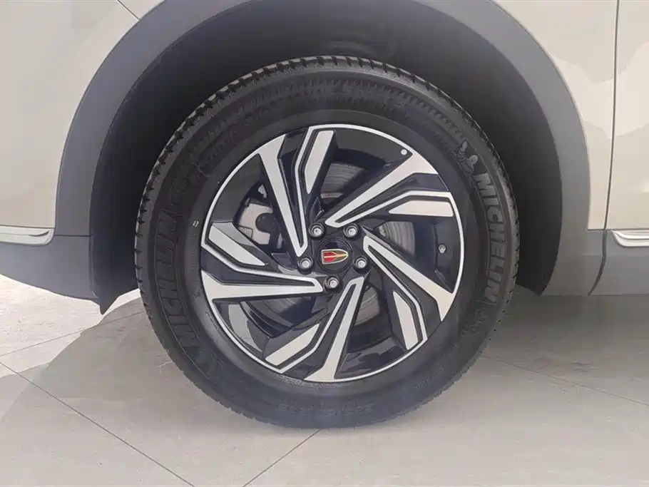 Hongqi HS5 Facelift 2.0 T Connected Flagship Enjoyment