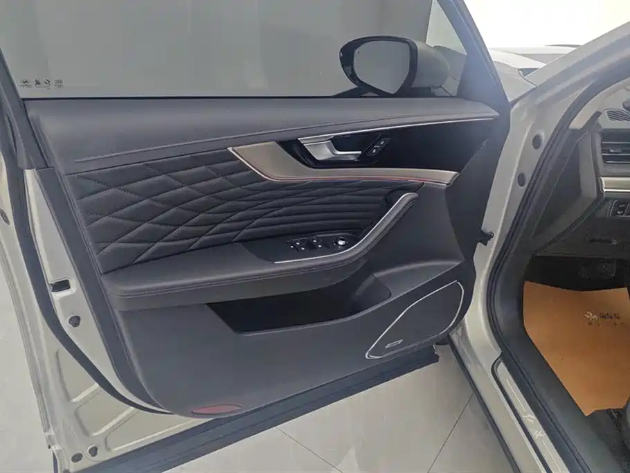 Hongqi HS5 Facelift 2.0 T Connected Flagship Enjoyment