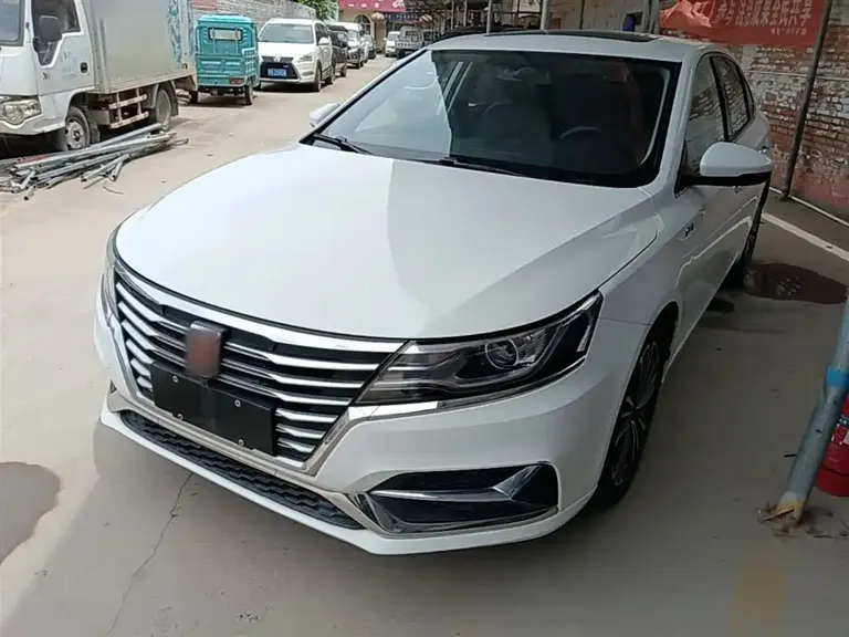 Roewe i6 Classic PLUS 1.6 L CVT 4 G Connected Glory Flagship