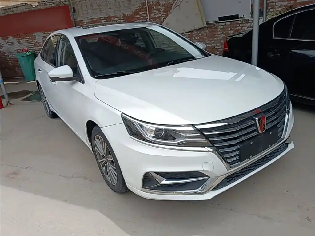 Roewe i6 Classic PLUS 1.6 L CVT 4 G Connected Glory Flagship