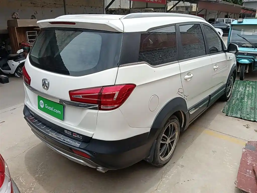 BAIC Weiwang M60 北汽威旺M60 2017款 1.5 T CVT王者版