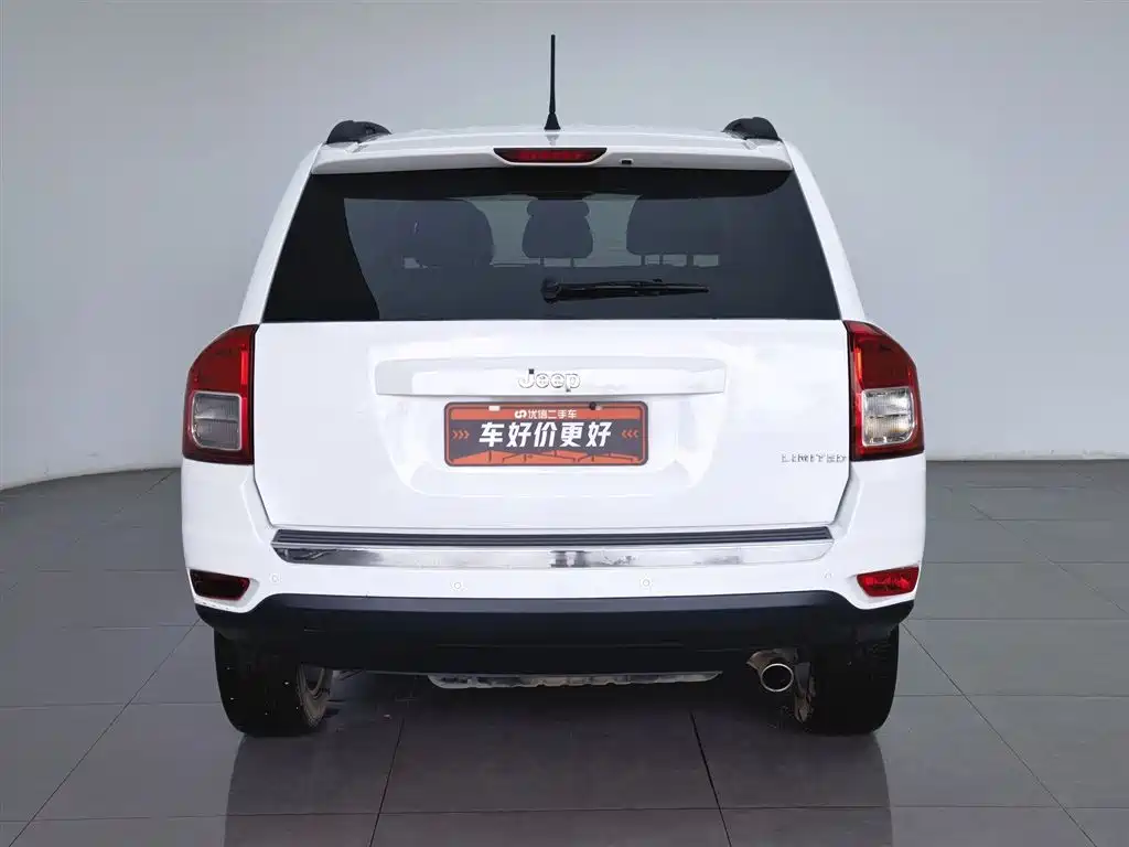 Compass (Import) 指南者(进口) 2012款 2.0 L 两驱豪华版