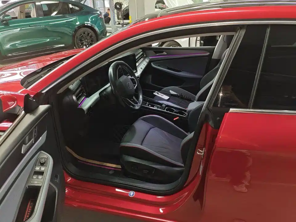 Lamando Lamando L 280 TSI DSG Spicy Cool