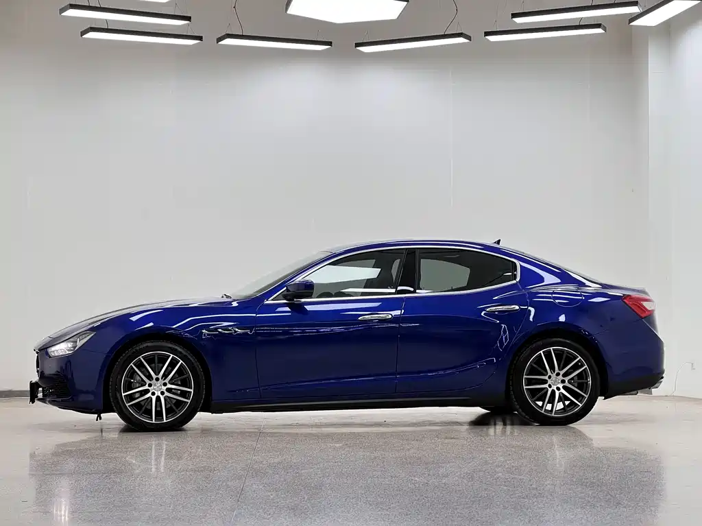 Ghibli 3.0 T Standard