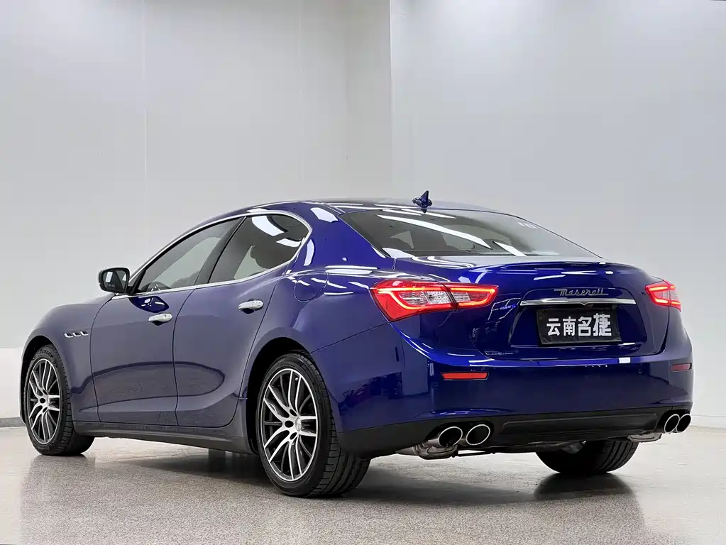 Ghibli 3.0 T Standard