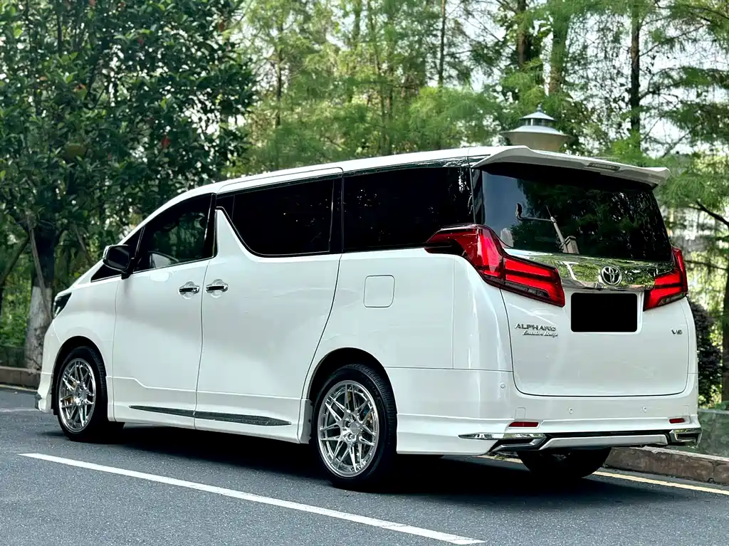 Alphard 3.5 L Distinguished