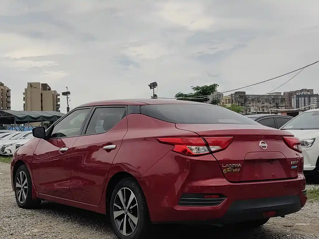 Lannia 1.6 L CVT Cool