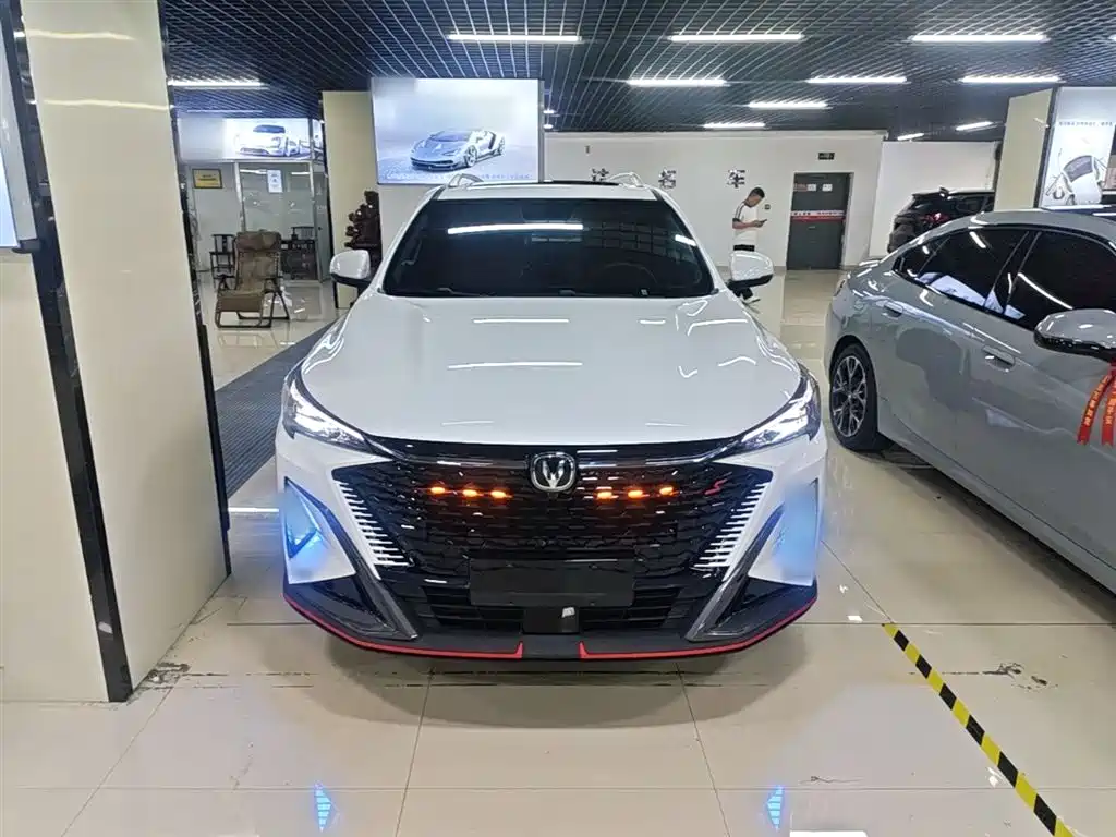 Changan X5 PLUS 1.5 T DCT Pioneer