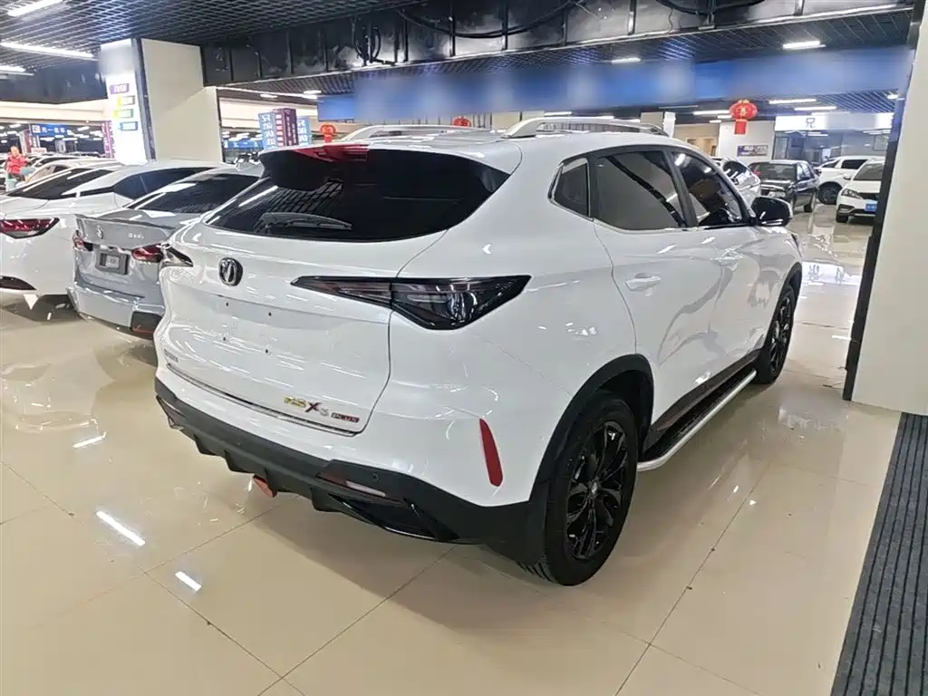 Changan X5 PLUS 1.5 T DCT Pioneer