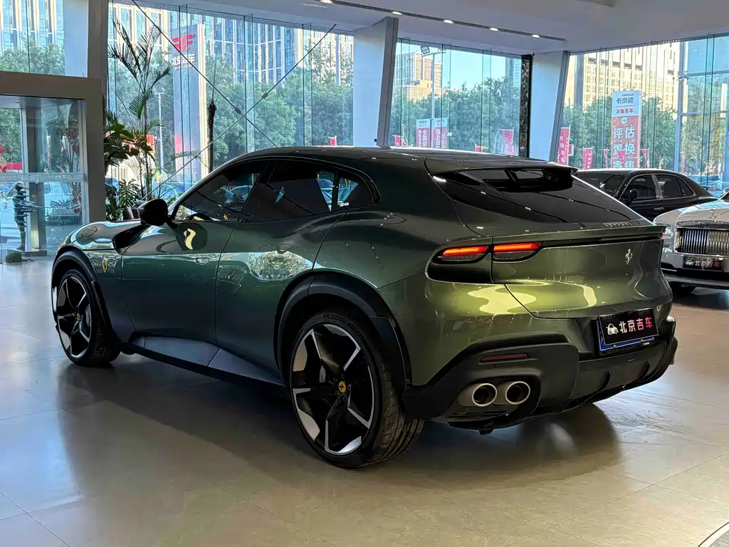 Purosangue 6.5 L V12