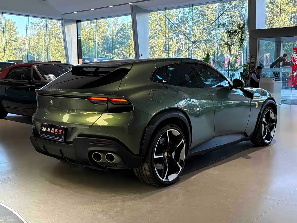 Purosangue 6.5 L V12