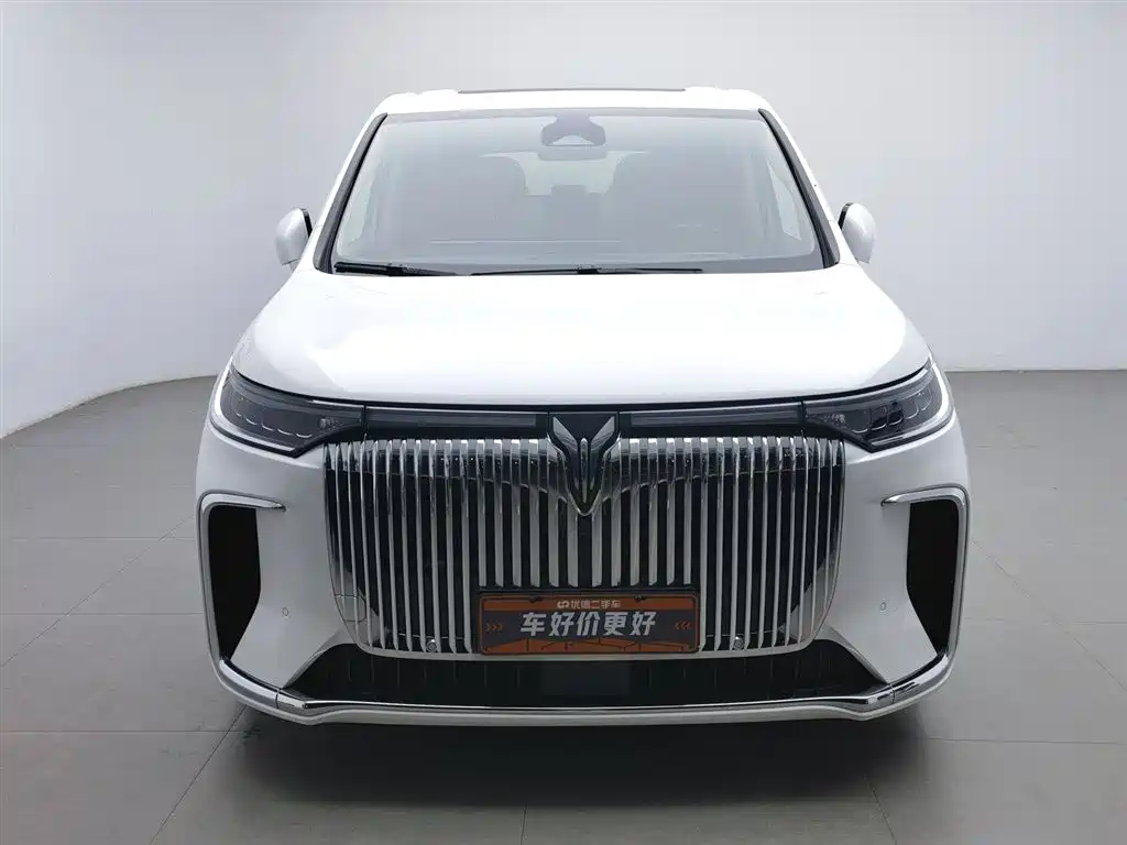 Voyah Dreamer PHEV 4 WD Flagship Kunpeng