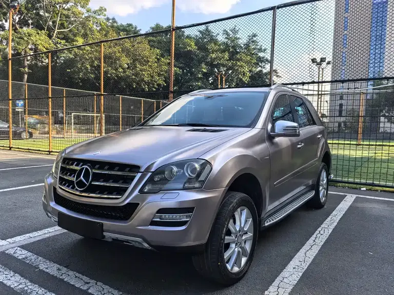 Mercedes-Benz M-Class ML 350 4 MATIC Luxury Special Edition