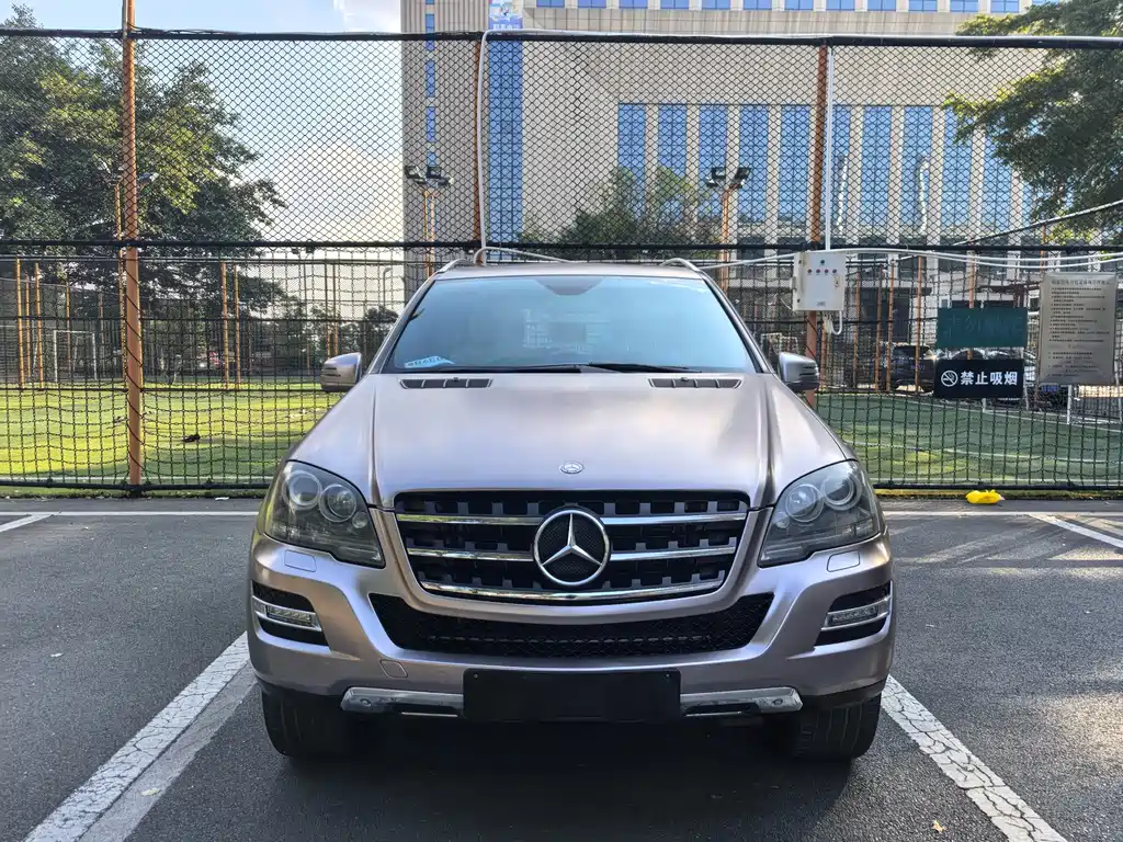 Mercedes-Benz M-Class ML 350 4 MATIC Luxury Special Edition