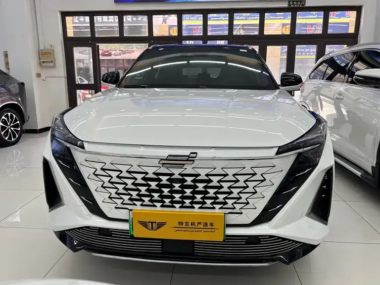 Changan Oshan Z6 NEV Smart Electric iDD 150 KM Flagship PLUS Smart Parking