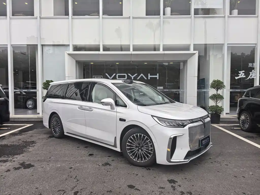 Voyah Dreamer PHEV Qiankun Ultra