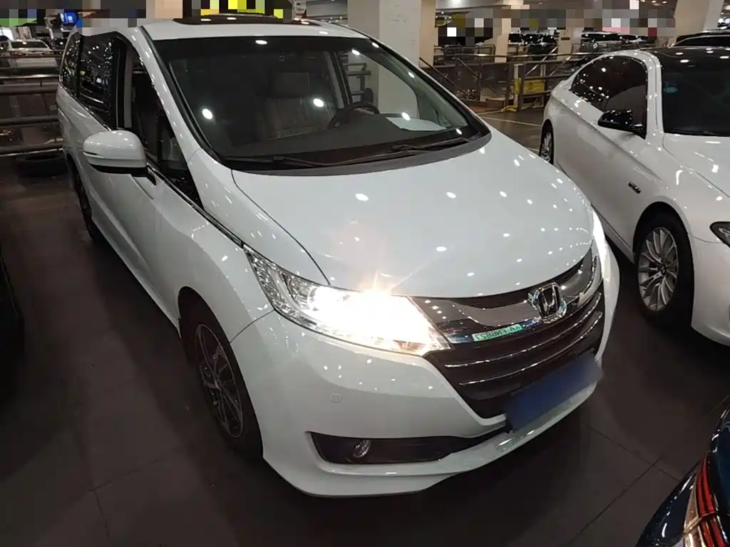 Odyssey 2.4 L Luxury