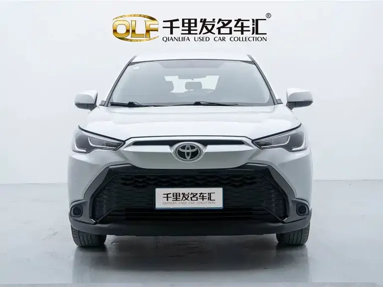 Toyota Frontlander 2.0 L CVT Leading plus