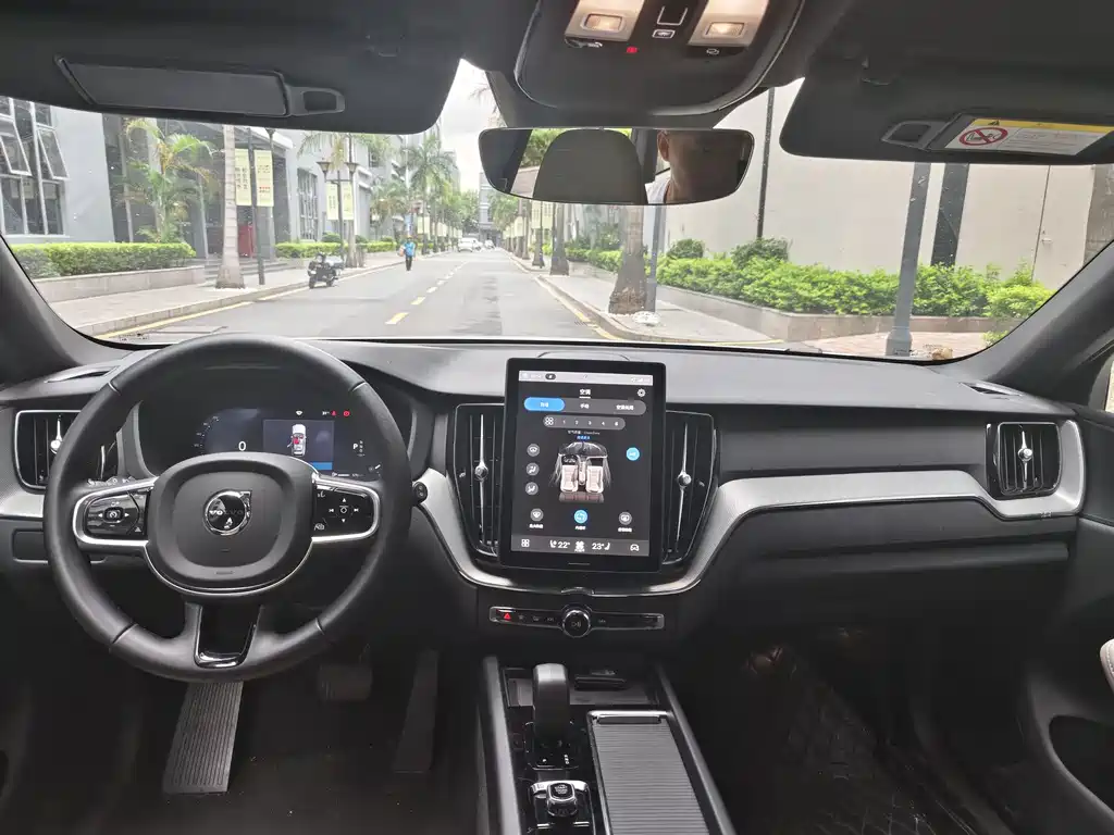 Volvo XC60 B5 4 WD Smart Ease Luxury