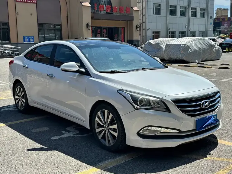 Hyundai Mistra 1.8 L Auto Distinguished DLX
