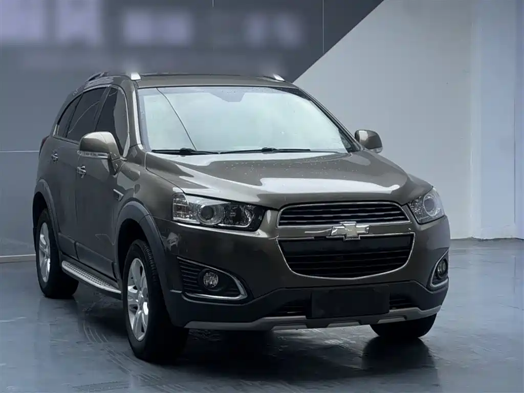 Captiva 2.4 L 2 WD Luxury 7-seat