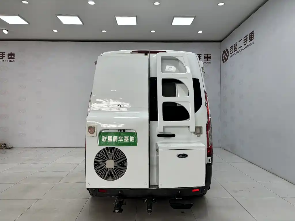 Transit 全顺 2019款 2.0 T汽油自动商旅型中轴中顶7座国VI