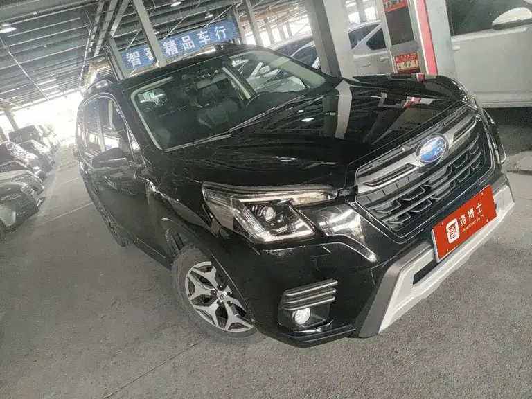 Subaru Forester 2.0 i AWD Luxury EyeSight
