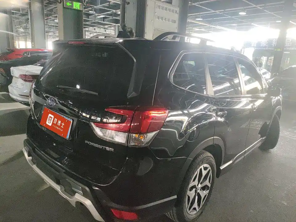 Forester 2.0 i AWD Luxury EyeSight