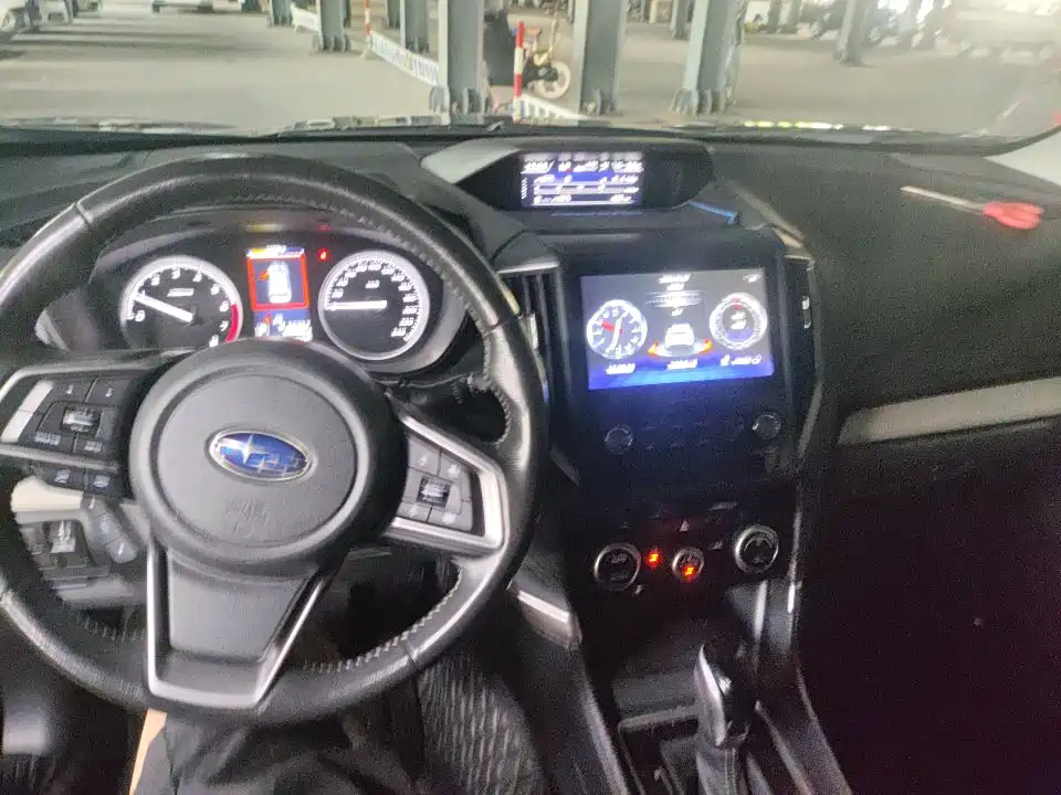 Forester 2.0 i AWD Luxury EyeSight
