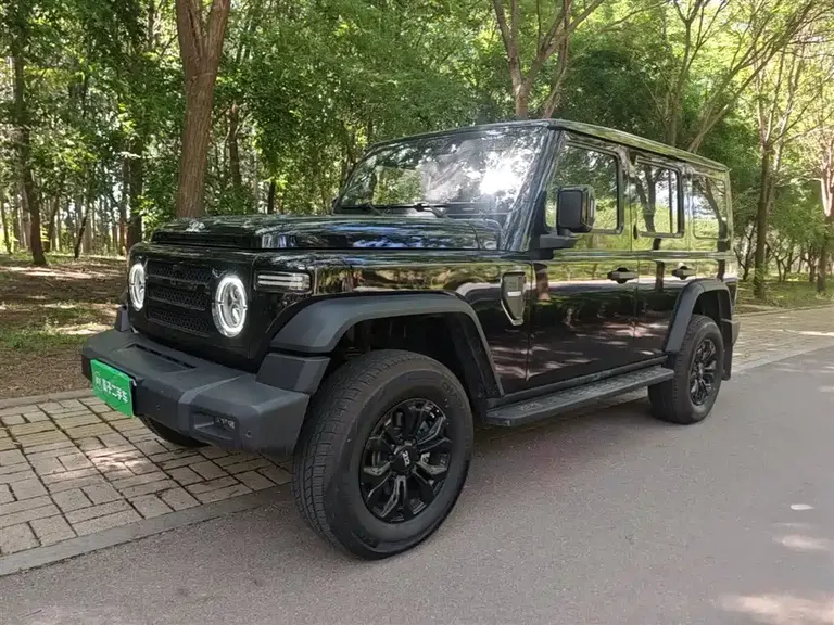 212 T01 2.0 T Explorer