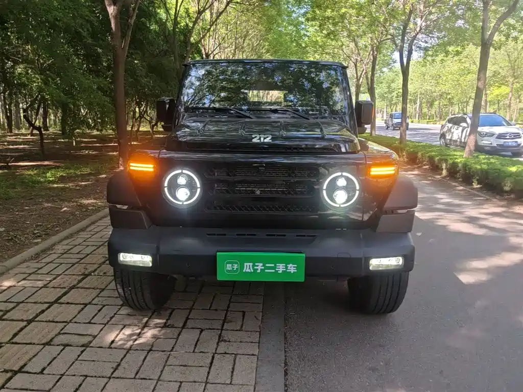 212 T01 2.0 T Explorer