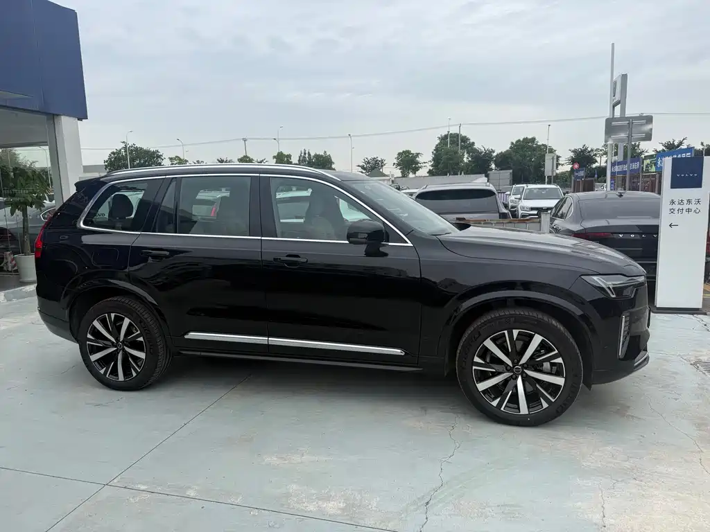 Volvo XC90 Facelift B6 Smart Vision Luxury 6-seat