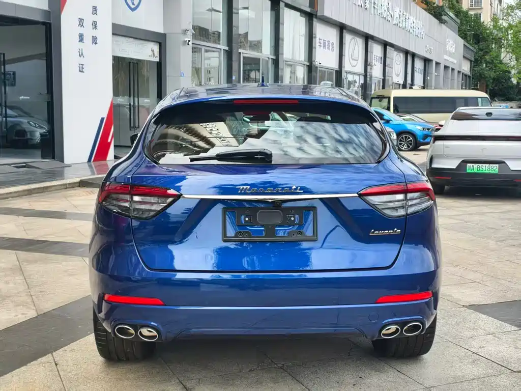 Levante 2.0 T GT
