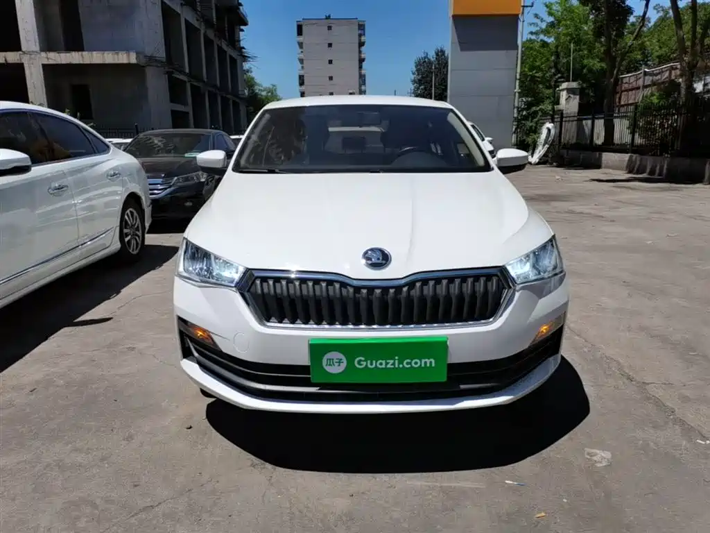 Rapid 1.5 L Manual Standard
