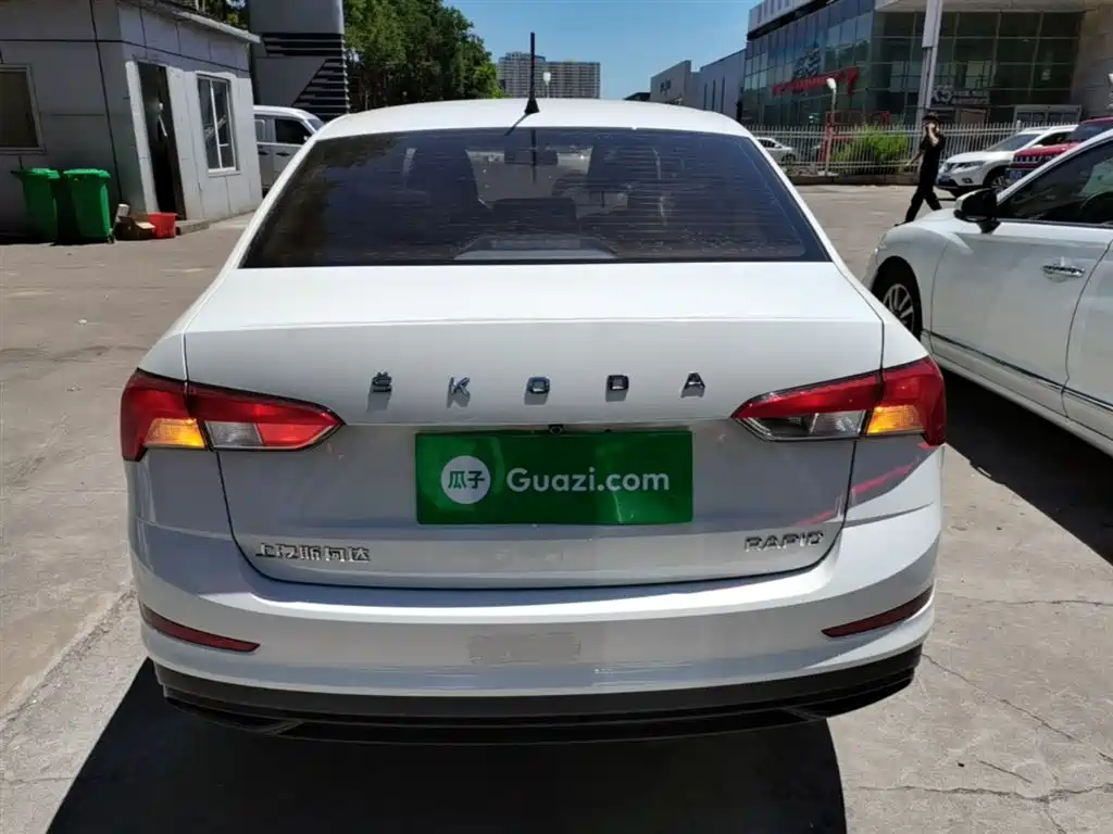 Rapid 1.5 L Manual Standard