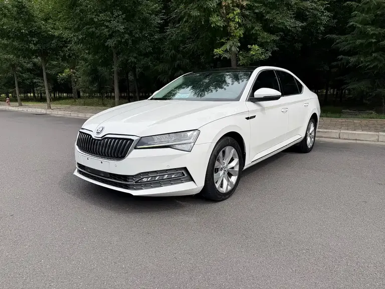 Skoda Superb Facelift TSI330 DSG Comfort