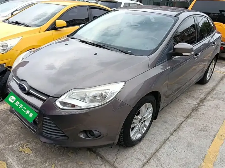 Ford Focus Sedan 1.6 L Auto Comfort