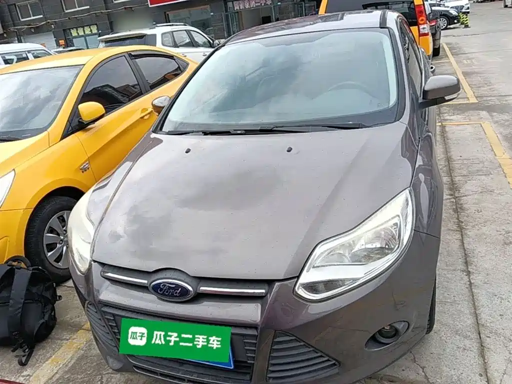 Focus Sedan 1.6 L Auto Comfort
