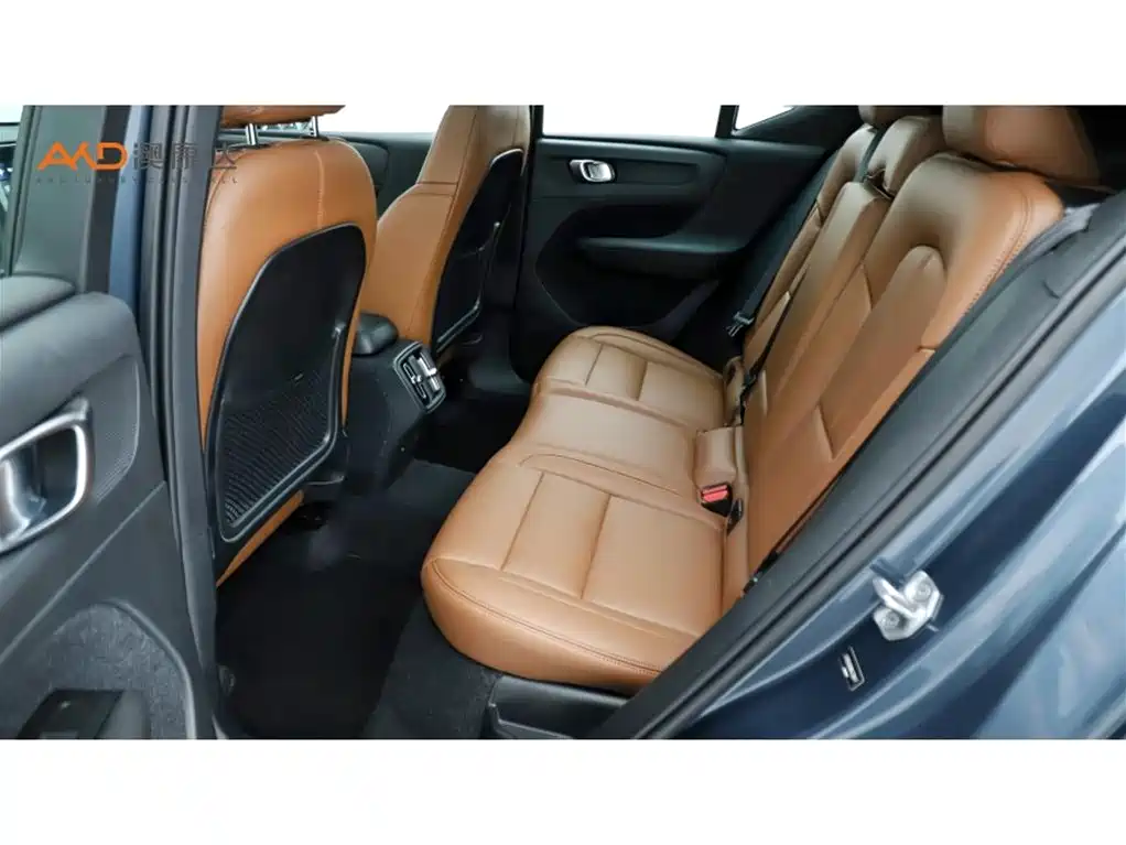 Volvo XC40 沃尔沃XC40/2.0 T/22款/T4 四驱智行时尚版