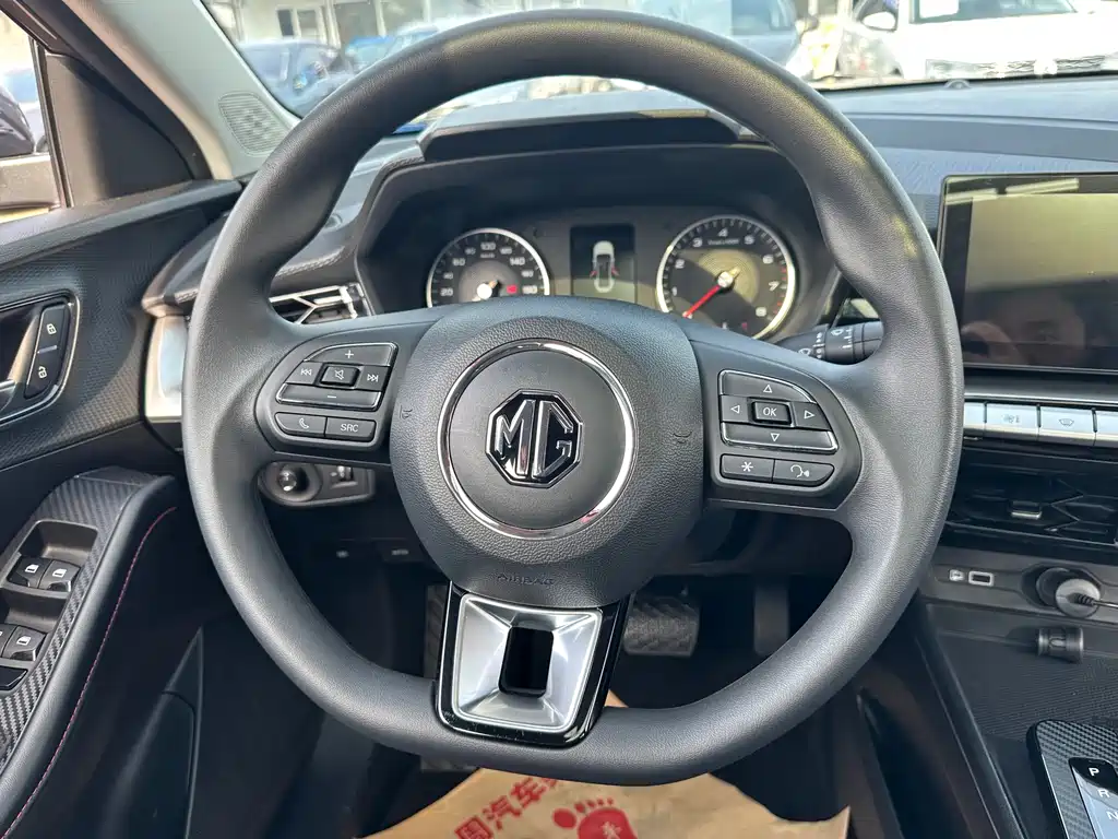 MG5 180 DVVT CVT Youth Luxury
