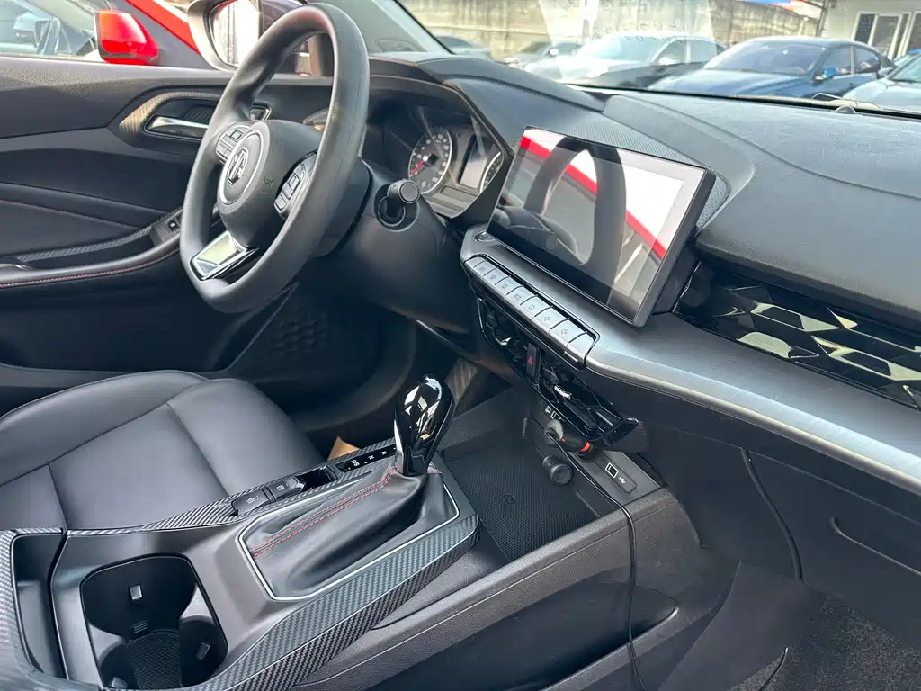 MG5 180 DVVT CVT Youth Luxury