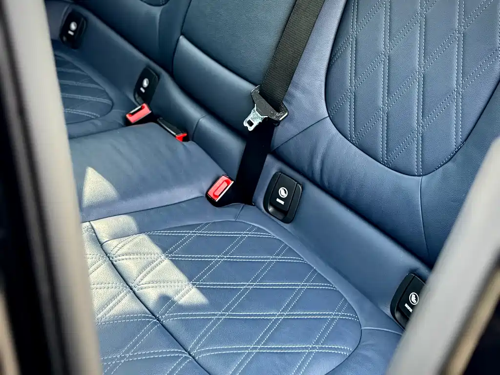 MINI CLUBMAN 1.5 T COOPER Connoisseur