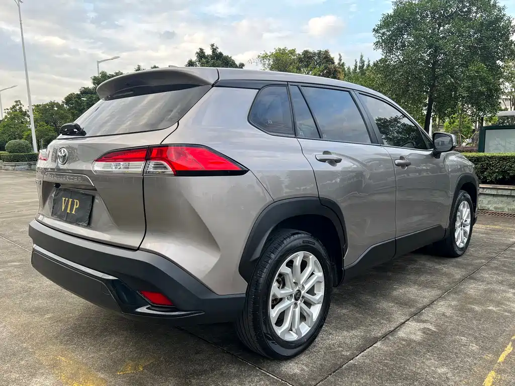 Frontlander 2.0 L CVT Leading