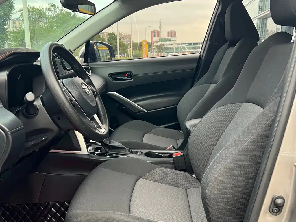Frontlander 2.0 L CVT Leading